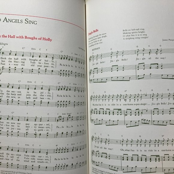 Christmas in New England Hardcover Book. January 1, 1984 - Picture 10 of 10